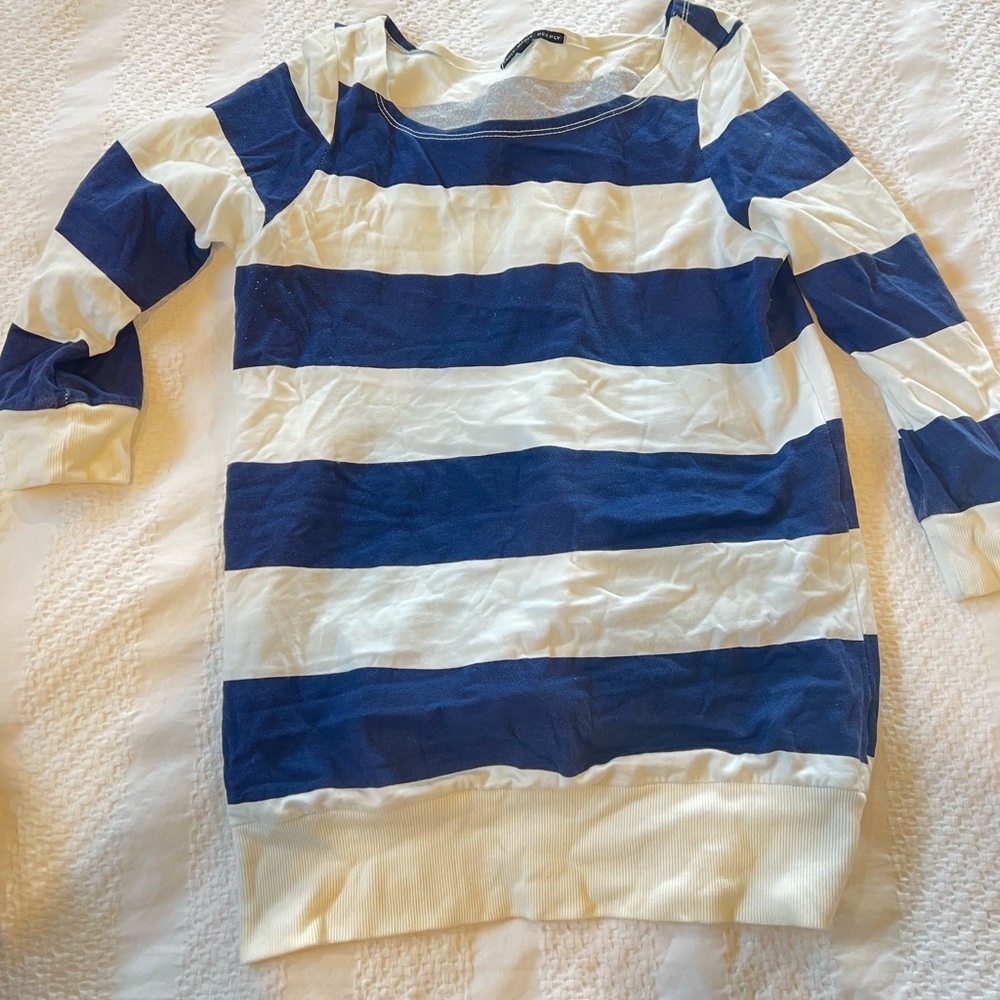 Blue and white striped 3/4 sleeve